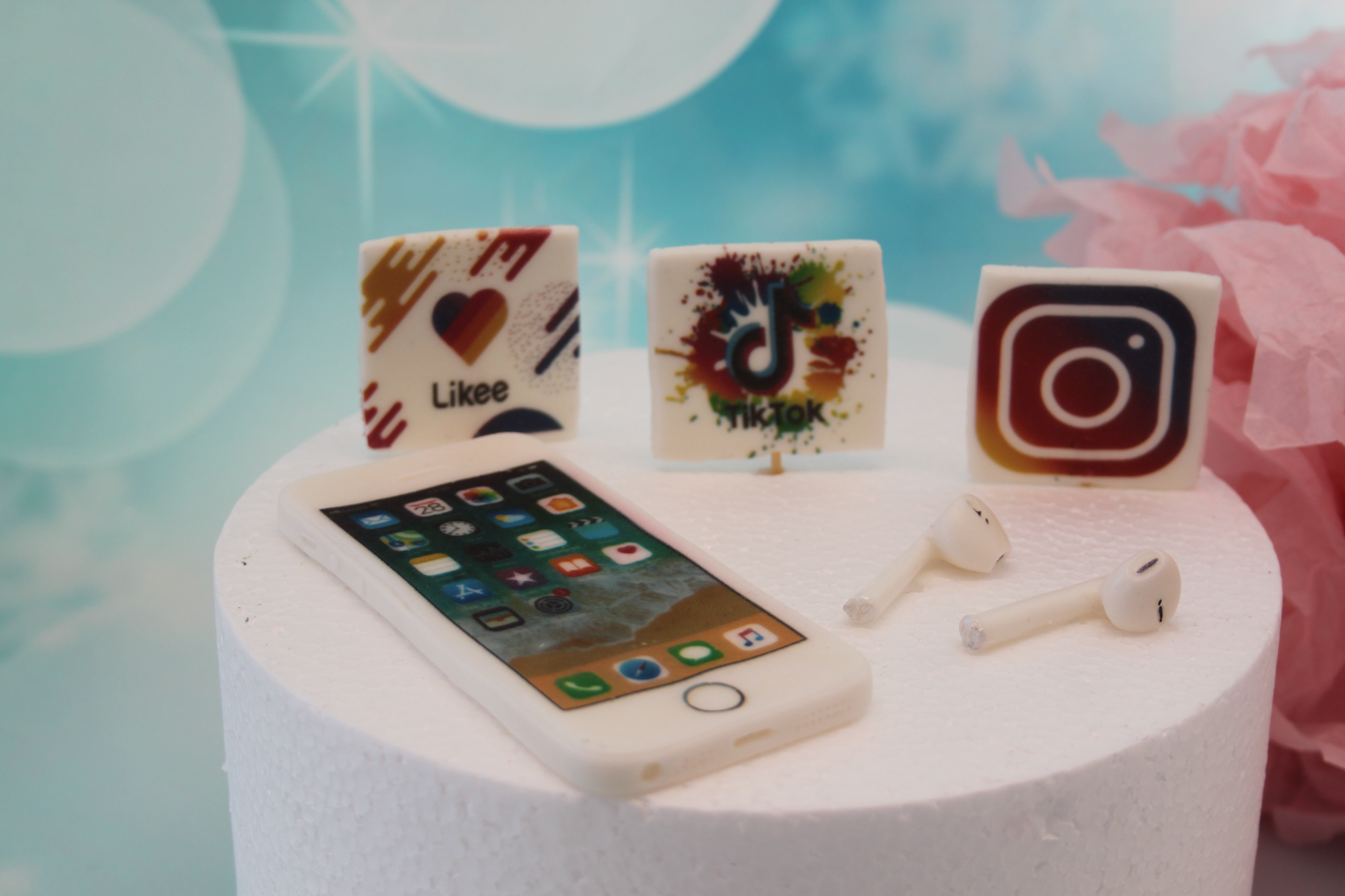 Caketopper Set „Social Media“ – essbar aus Zuckermasse