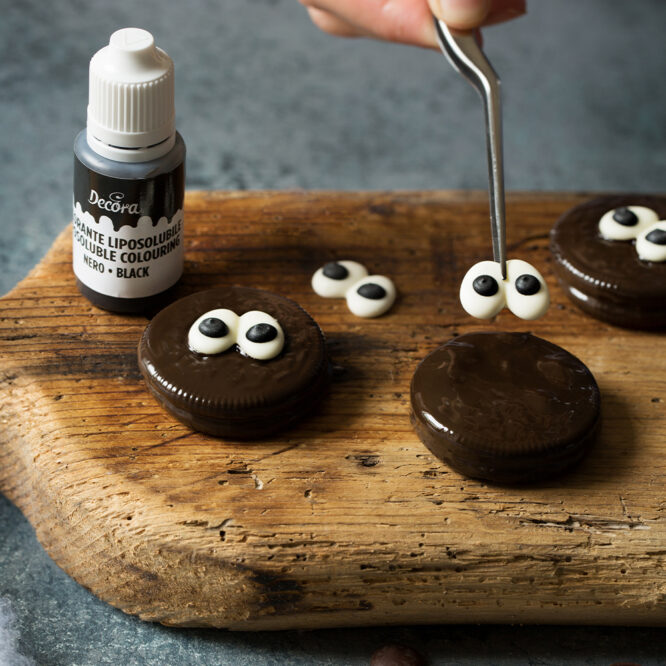 Zuckerdekoration Augen – Handgemacht, 18 Stück, Ø 1,5 cm