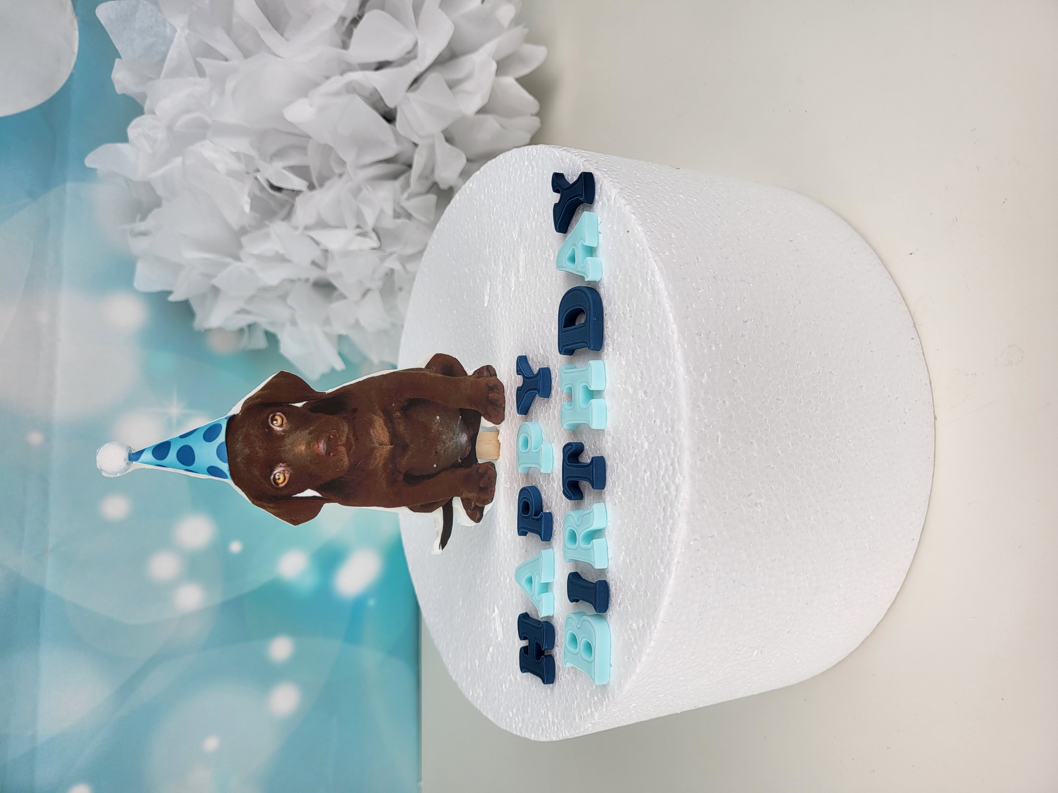 Essbarer Cake Topper Hund mit Partyhut