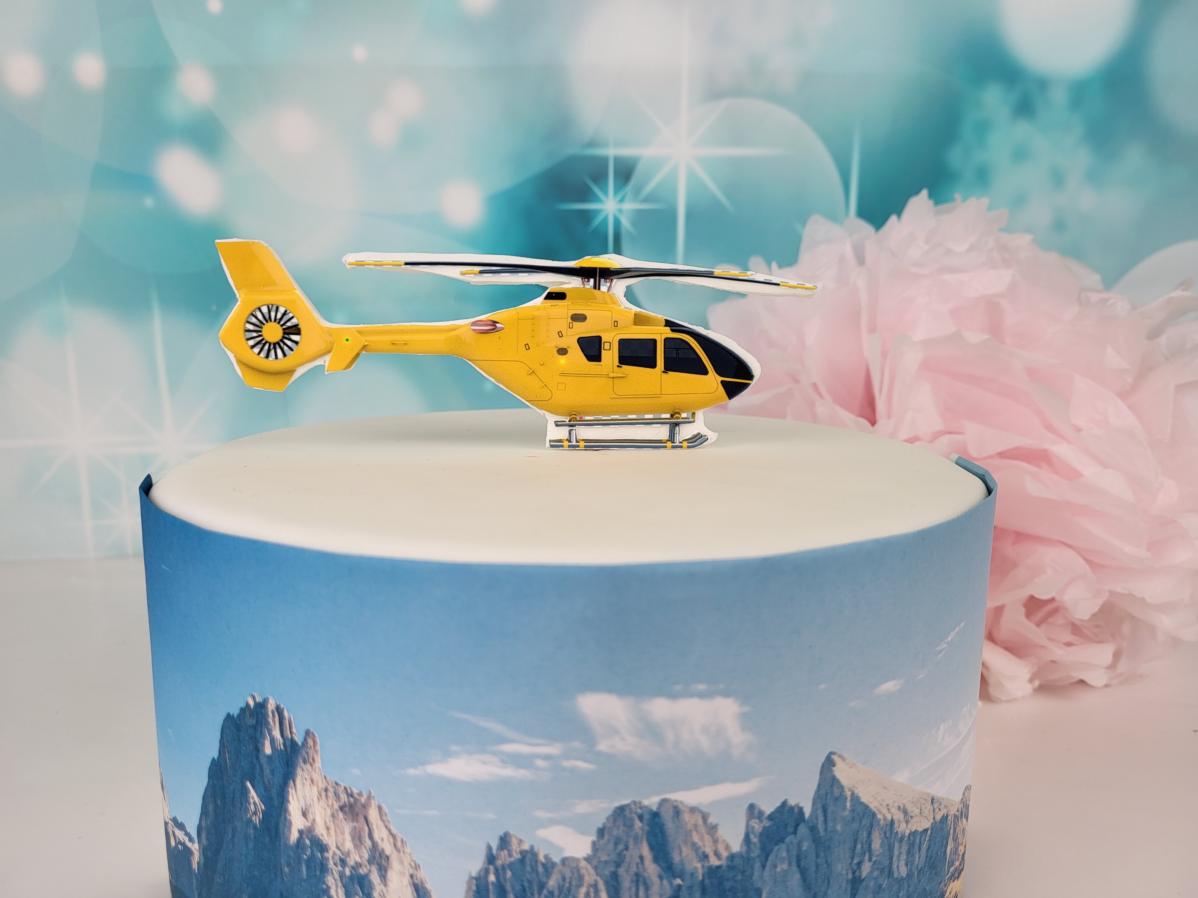 🚁 Cake Topper Hubschrauber – Handgefertigte Tortendeko für Kinder- & Abenteuer-Torten