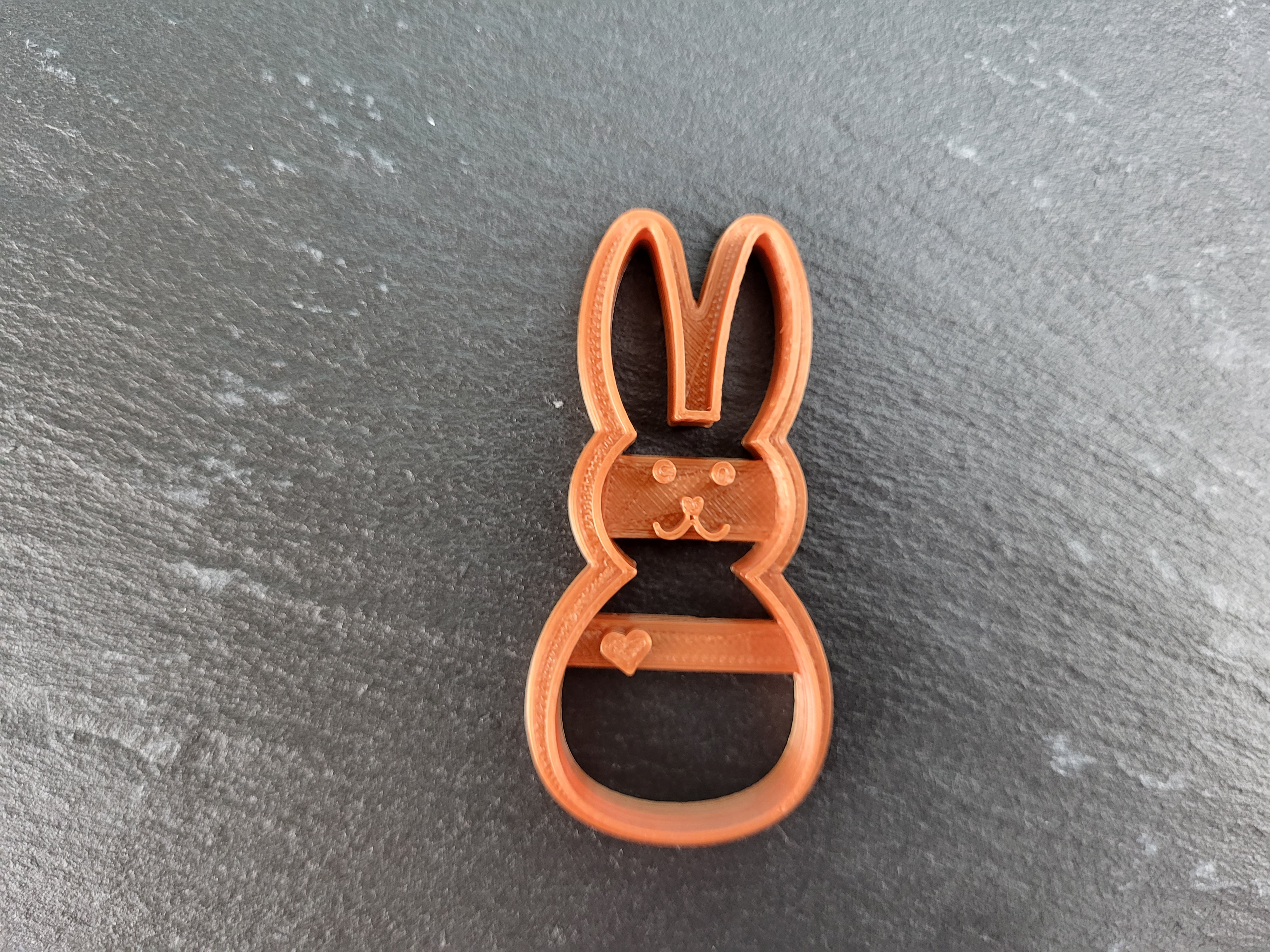Präge-Ausstecher Hase mit Herz   A107