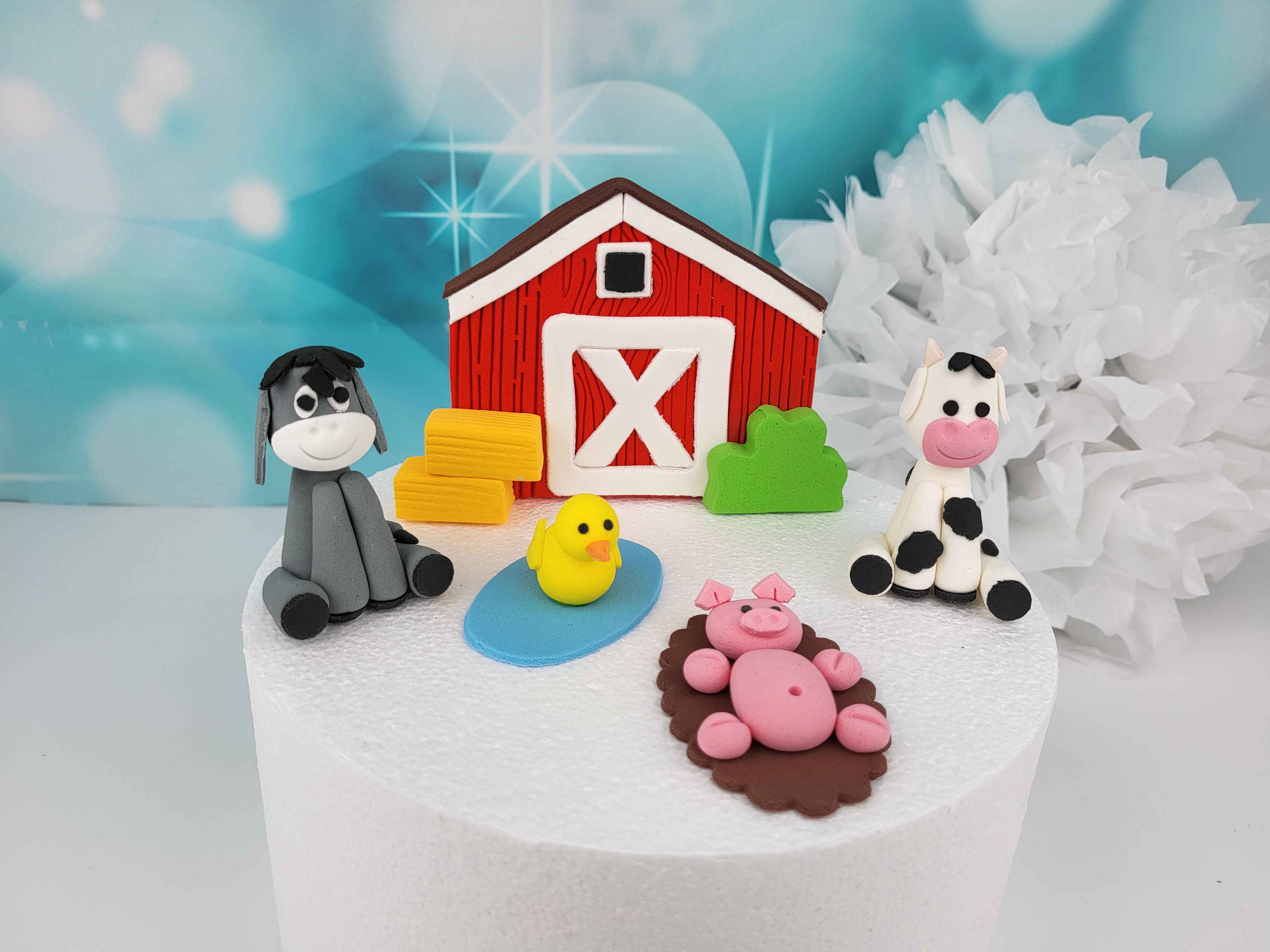 Figuren Bauernhof handmodelliert – Kuh, Esel & Stall aus Zuckermasse