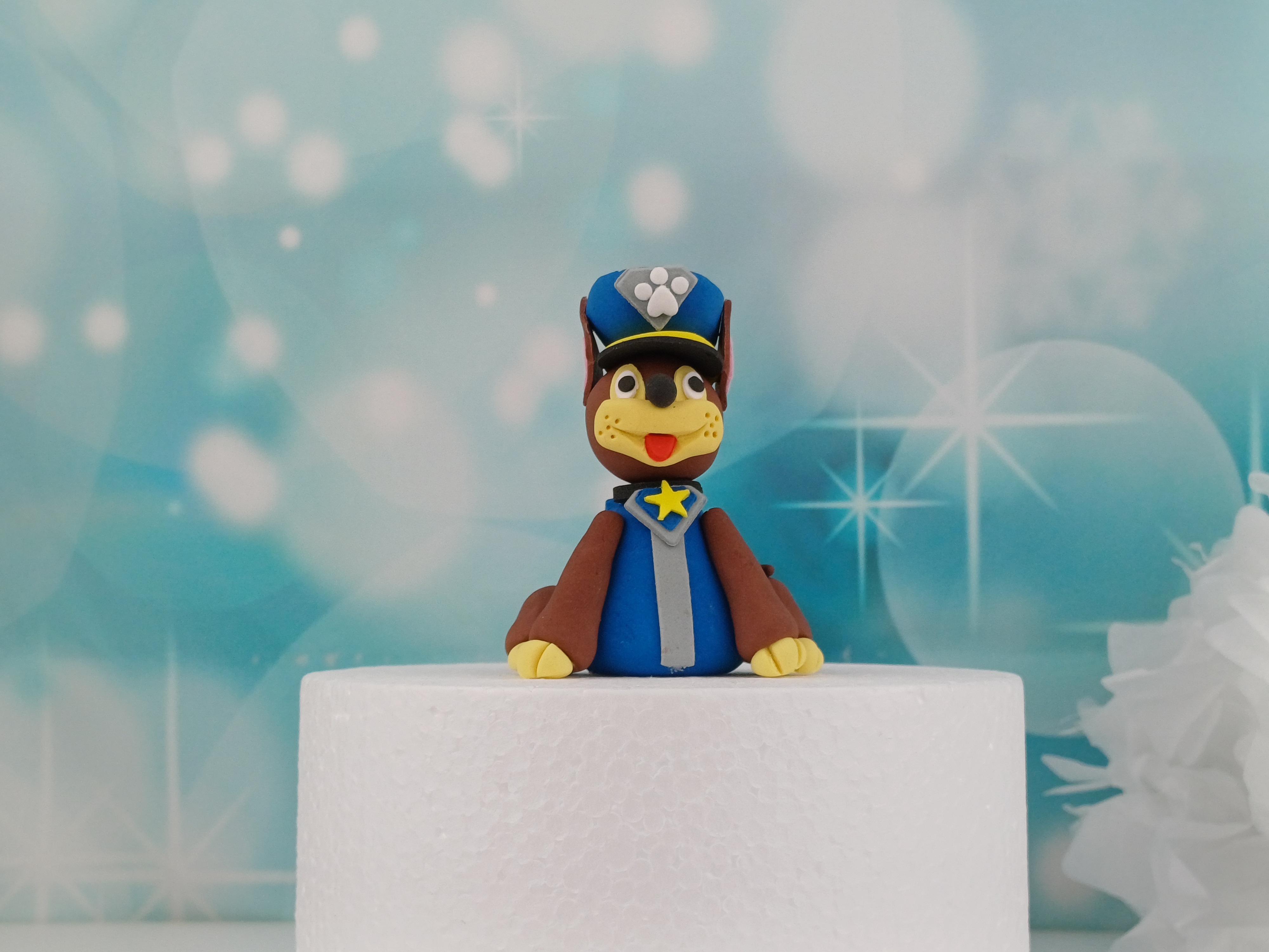 Tortenfigur „Chase“ Paw Patrol – handmodelliert