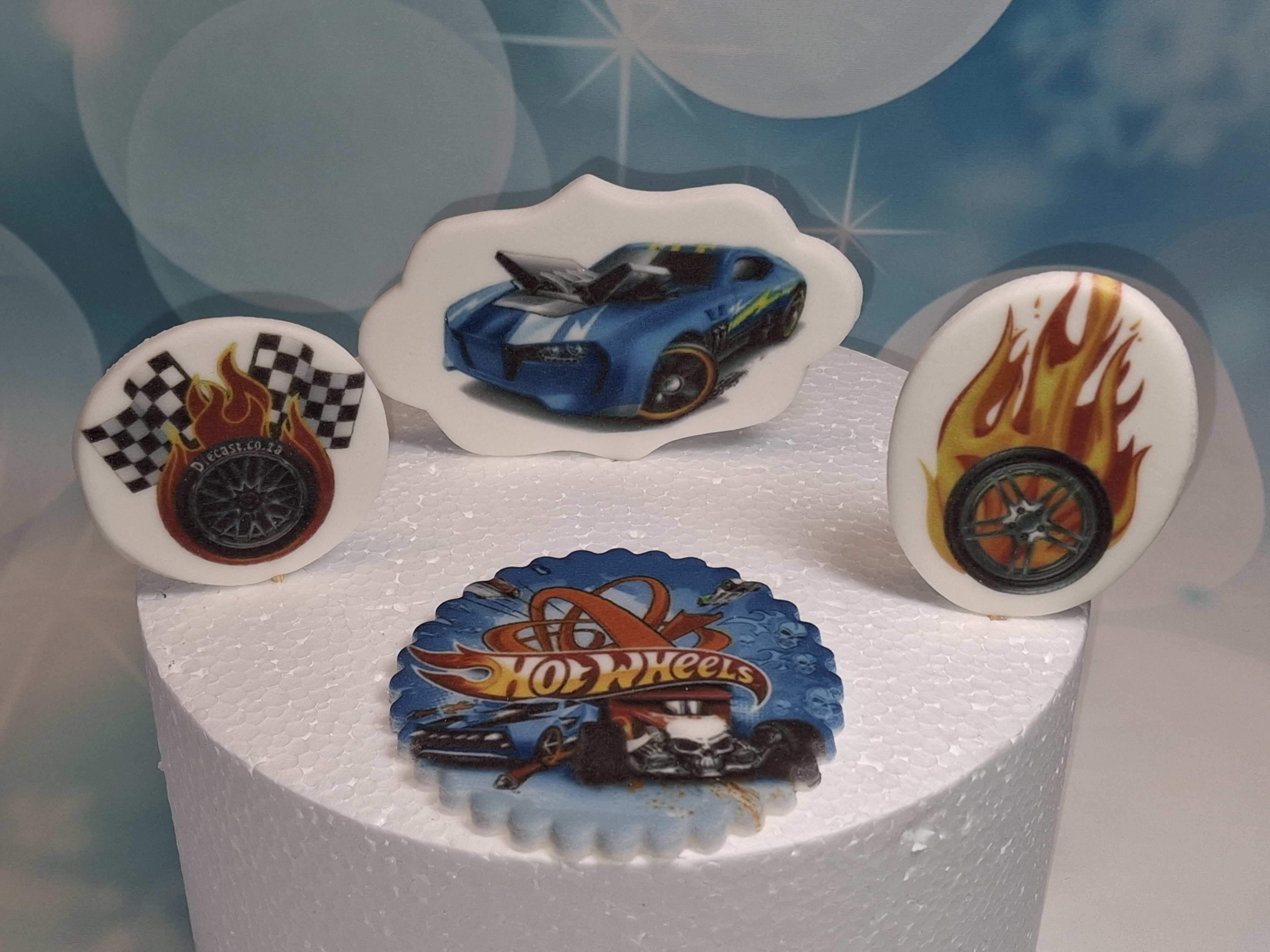 Caketopper Set „Hot Wheels“ – 4-teilig aus essbarer Zuckermasse