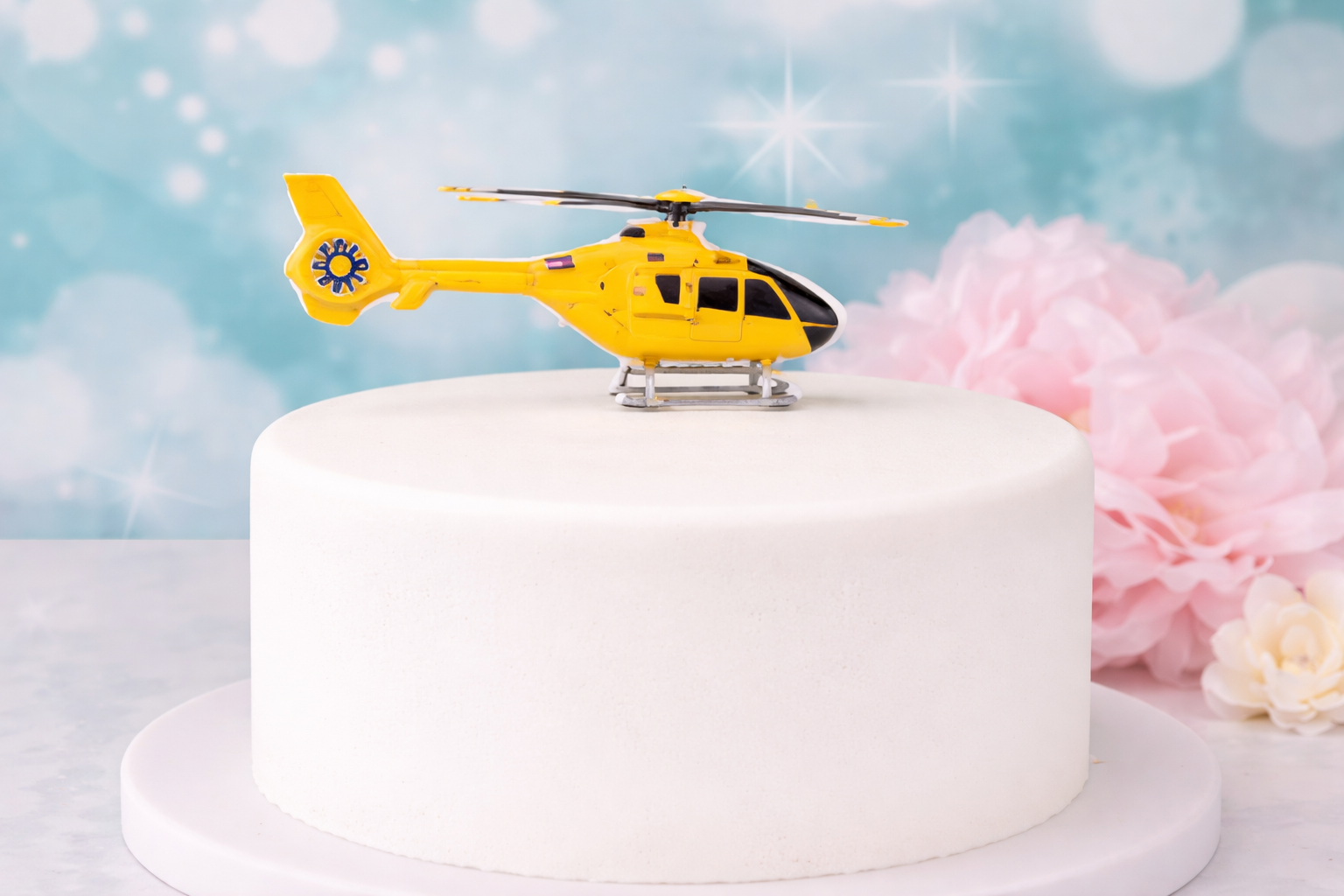 🚁 Cake Topper Hubschrauber – Handgefertigte Tortendeko für Kinder- & Abenteuer-Torten