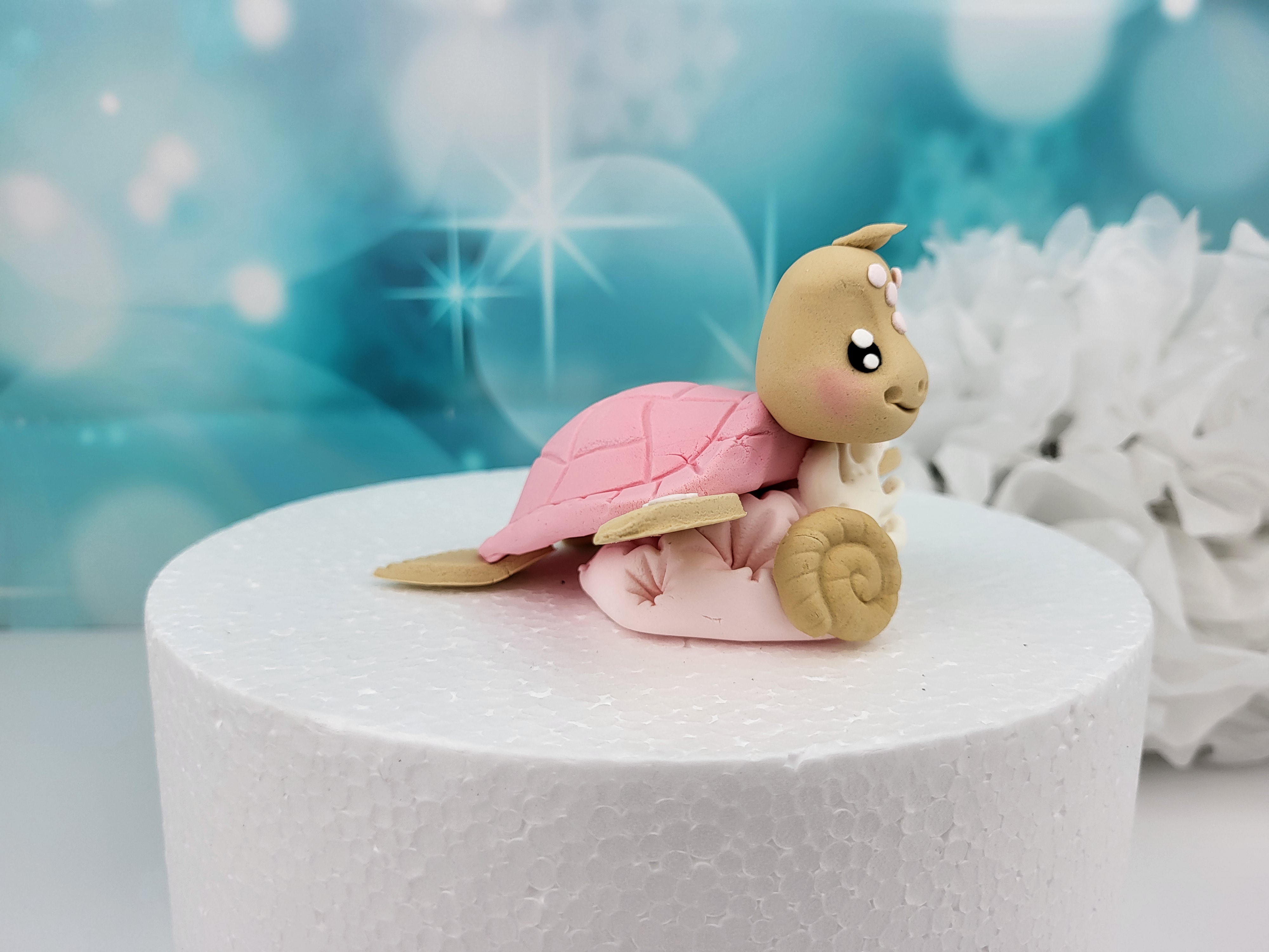 Tortenfigur Schildkröte – handmodellierte Tortendeko aus Zuckermasse